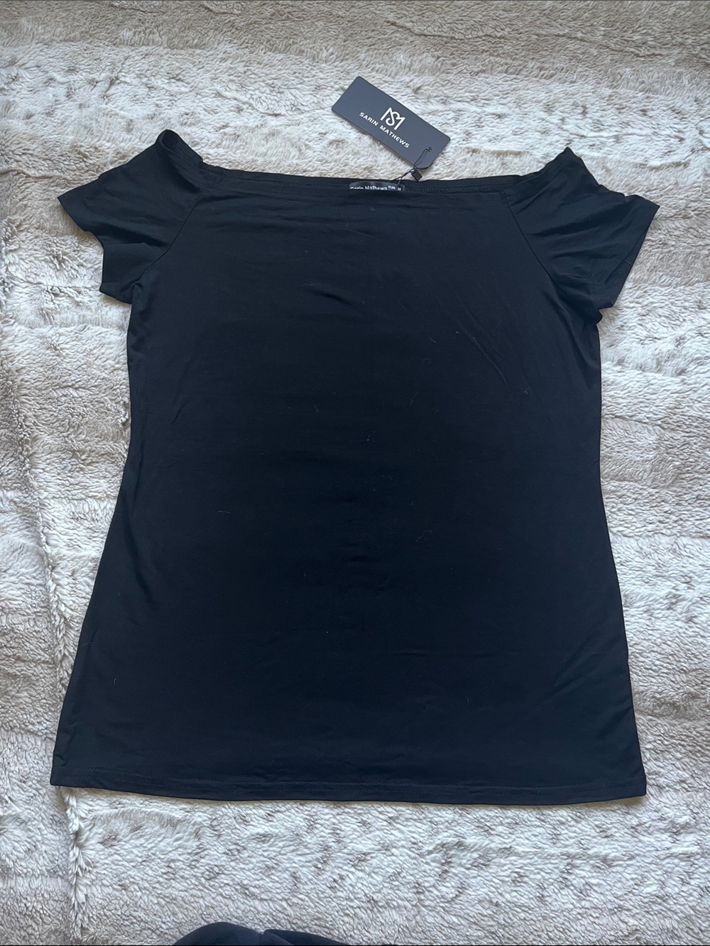 Sarin Mathews Black Off-Shoulder Short Sleeve Tee